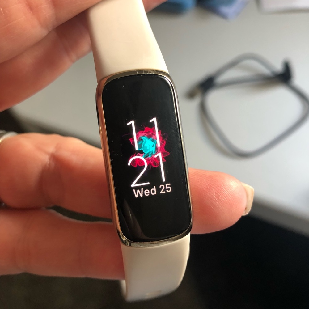 FitBit Luxe